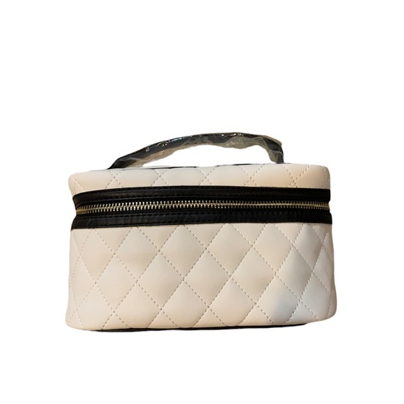 3/$25 Ultra Black & White Train Case Makeup Cosmetics Bag - Picture 1 of 3